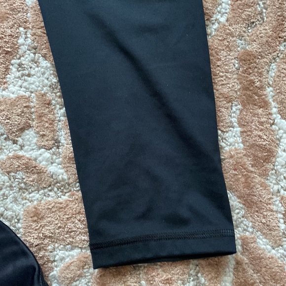 American Eagle and Zuda leggings. Daughter wore once! - Picture 5 of 7